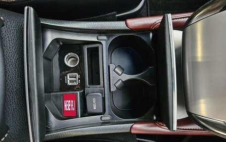 Toyota Harrier, 2017 год, 1 900 000 рублей, 25 фотография
