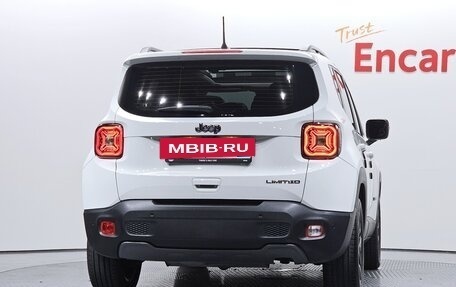 Jeep Renegade I рестайлинг, 2023 год, 1 580 000 рублей, 4 фотография