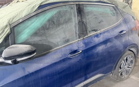 Chevrolet Bolt, 2018 год, 1 350 000 рублей, 2 фотография