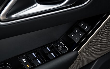 Land Rover Range Rover Velar I, 2020 год, 5 000 000 рублей, 12 фотография