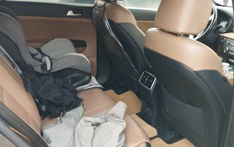 KIA Sportage IV рестайлинг, 2018 год, 2 250 000 рублей, 8 фотография