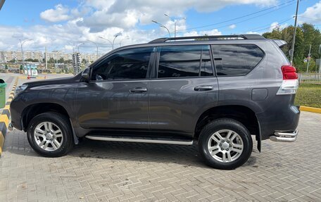 Toyota Land Cruiser Prado 150 рестайлинг 2, 2012 год, 3 069 000 рублей, 5 фотография