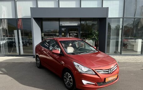 Hyundai Solaris II рестайлинг, 2015 год, 880 000 рублей, 3 фотография