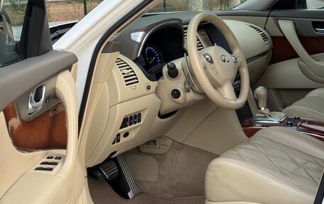 Infiniti QX70, 2014 год, 2 499 000 рублей, 6 фотография