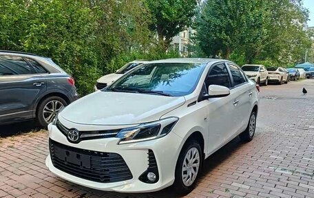 Toyota Vios III, 2022 год, 1 370 000 рублей, 1 фотография
