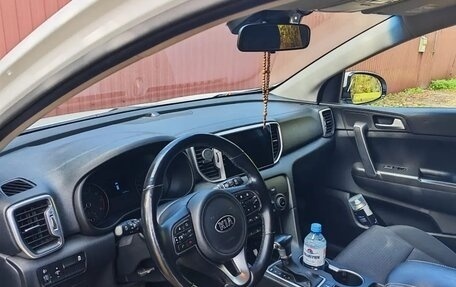 KIA Sportage IV рестайлинг, 2018 год, 1 850 000 рублей, 2 фотография