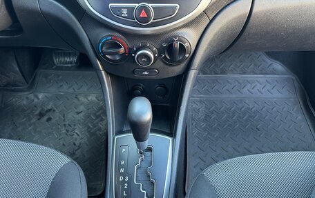 Hyundai Solaris II рестайлинг, 2011 год, 870 000 рублей, 3 фотография