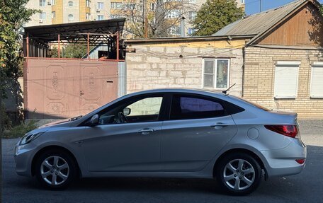 Hyundai Solaris II рестайлинг, 2011 год, 870 000 рублей, 8 фотография
