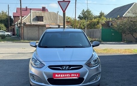 Hyundai Solaris II рестайлинг, 2011 год, 870 000 рублей, 9 фотография