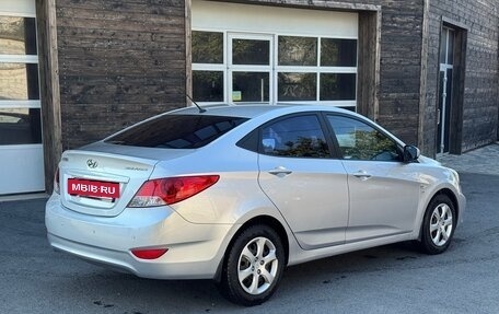 Hyundai Solaris II рестайлинг, 2011 год, 870 000 рублей, 11 фотография