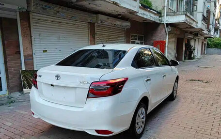 Toyota Vios III, 2022 год, 1 370 000 рублей, 3 фотография