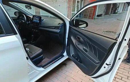 Toyota Vios III, 2022 год, 1 370 000 рублей, 8 фотография