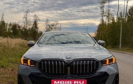 BMW 5 серия, 2023 год, 7 400 000 рублей, 10 фотография
