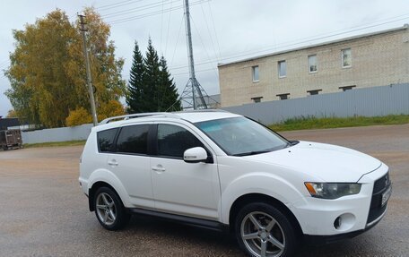 Mitsubishi Outlander III рестайлинг 3, 2010 год, 850 000 рублей, 4 фотография
