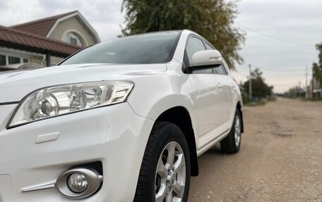 Toyota RAV4, 2011 год, 1 395 000 рублей, 2 фотография