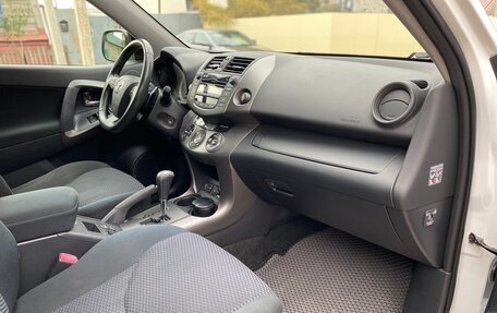 Toyota RAV4, 2011 год, 1 395 000 рублей, 28 фотография