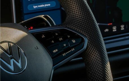 Volkswagen Tiguan, 2025 год, 4 670 000 рублей, 17 фотография