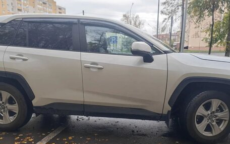 Toyota RAV4, 2025 год, 3 600 000 рублей, 2 фотография