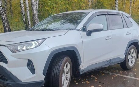 Toyota RAV4, 2025 год, 3 600 000 рублей, 4 фотография