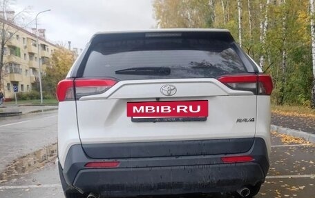 Toyota RAV4, 2025 год, 3 600 000 рублей, 6 фотография