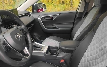 Toyota RAV4, 2025 год, 3 600 000 рублей, 8 фотография