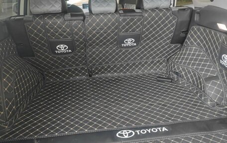 Toyota RAV4, 2025 год, 3 600 000 рублей, 12 фотография
