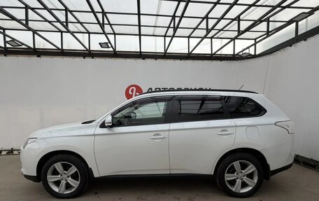 Mitsubishi Outlander III рестайлинг 3, 2013 год, 1 420 000 рублей, 3 фотография