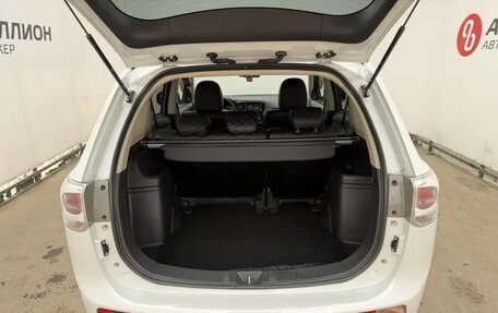 Mitsubishi Outlander III рестайлинг 3, 2013 год, 1 420 000 рублей, 15 фотография