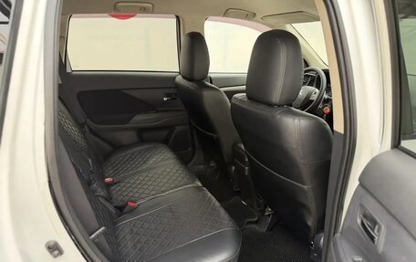 Mitsubishi Outlander III рестайлинг 3, 2013 год, 1 420 000 рублей, 16 фотография