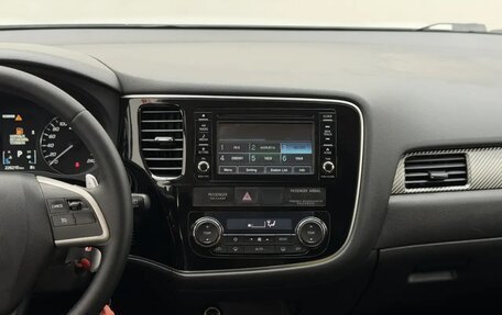 Mitsubishi Outlander III рестайлинг 3, 2013 год, 1 420 000 рублей, 17 фотография