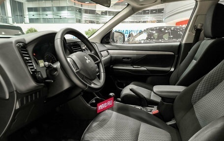 Mitsubishi Outlander III рестайлинг 3, 2014 год, 1 590 000 рублей, 20 фотография