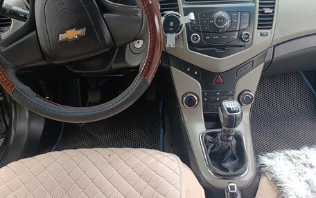 Chevrolet Cruze II, 2012 год, 530 000 рублей, 10 фотография
