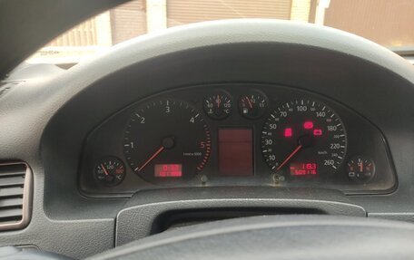 Audi A6, 1999 год, 550 000 рублей, 8 фотография