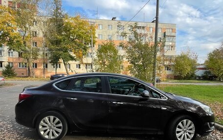 Opel Astra J, 2013 год, 800 000 рублей, 2 фотография