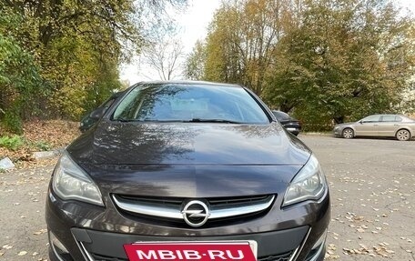 Opel Astra J, 2013 год, 800 000 рублей, 1 фотография