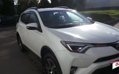 Toyota RAV4, 2017 год, 1 950 000 рублей, 3 фотография