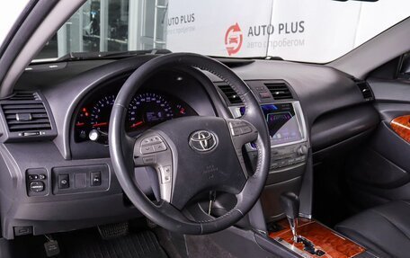 Toyota Camry, 2011 год, 1 140 000 рублей, 8 фотография