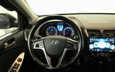 Hyundai Solaris II рестайлинг, 2015 год, 1 100 000 рублей, 13 фотография
