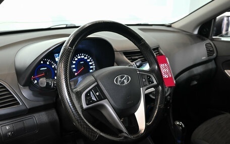 Hyundai Solaris II рестайлинг, 2015 год, 1 100 000 рублей, 14 фотография