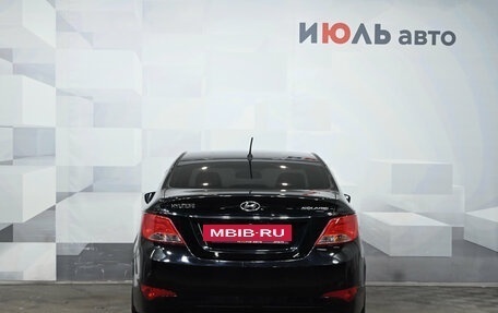 Hyundai Solaris II рестайлинг, 2015 год, 1 100 000 рублей, 6 фотография