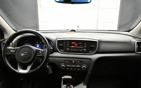 KIA Sportage IV рестайлинг, 2018 год, 1 877 000 рублей, 10 фотография