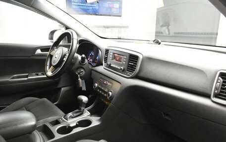 KIA Sportage IV рестайлинг, 2018 год, 1 877 000 рублей, 8 фотография