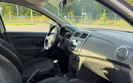 Renault Logan II, 2022 год, 1 080 000 рублей, 10 фотография