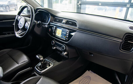 KIA Rio IV, 2018 год, 2 050 000 рублей, 18 фотография