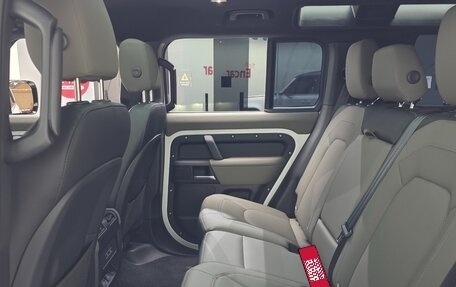 Land Rover Defender II, 2025 год, 10 800 000 рублей, 10 фотография