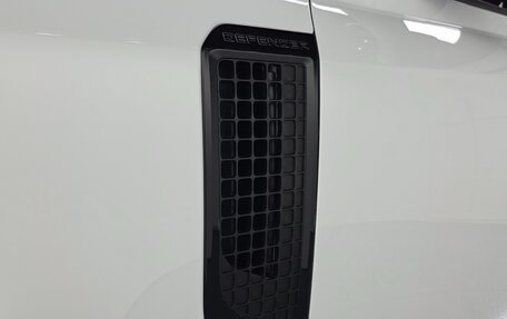 Land Rover Defender II, 2025 год, 10 800 000 рублей, 18 фотография