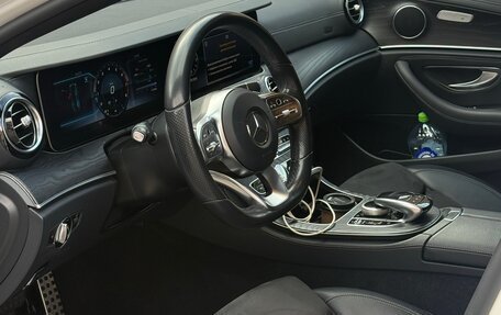 Mercedes-Benz E-Класс, 2019 год, 3 700 000 рублей, 6 фотография