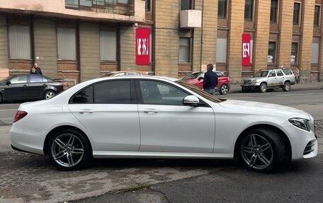 Mercedes-Benz E-Класс, 2019 год, 3 700 000 рублей, 3 фотография