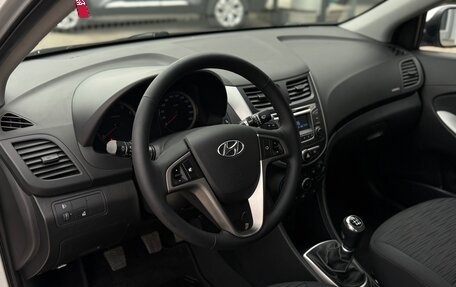 Hyundai Solaris II рестайлинг, 2015 год, 980 000 рублей, 11 фотография