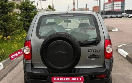 Chevrolet Niva I рестайлинг, 2010 год, 300 000 рублей, 4 фотография